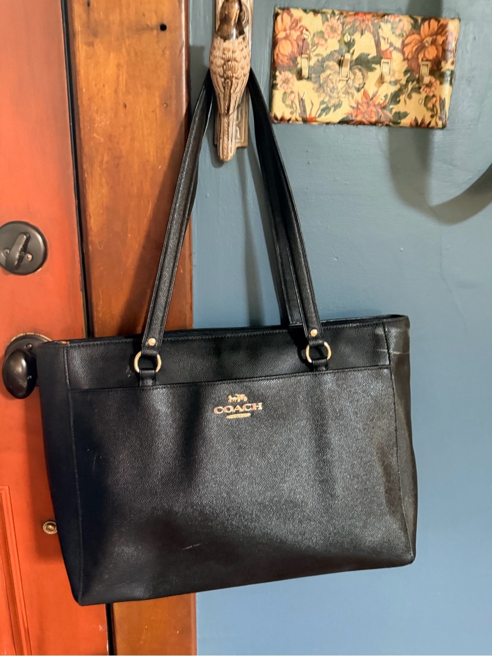 Coach Tote – Black Crossgrain Leather Shoulder Bag